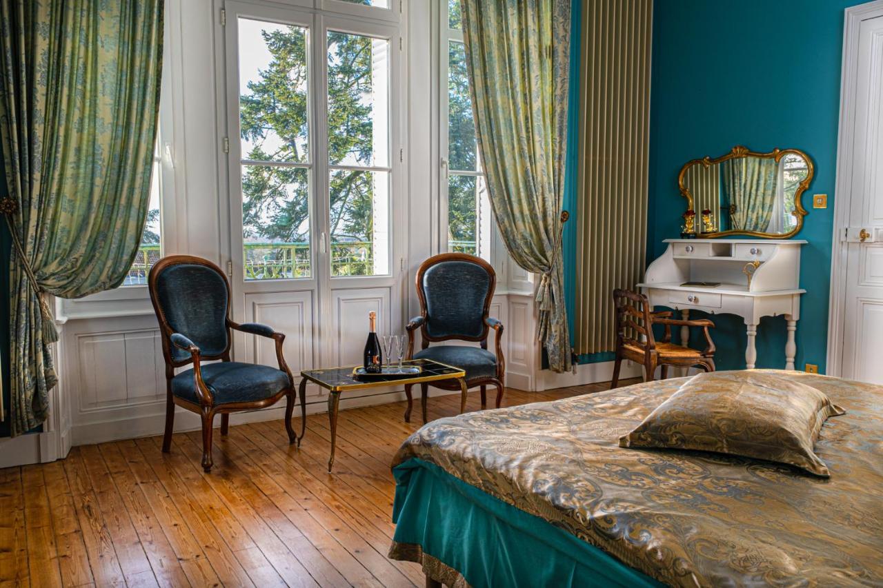 Le Chateau Des Tourelles En Vendee La Gaubretiere Екстер'єр фото
